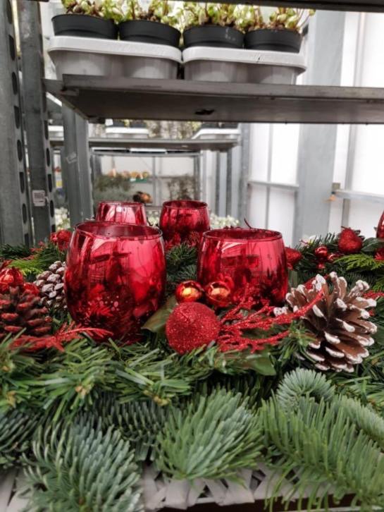 #Kerststukken en #kerstbomen  link.marktplaats.nl/m1230092220?ut…