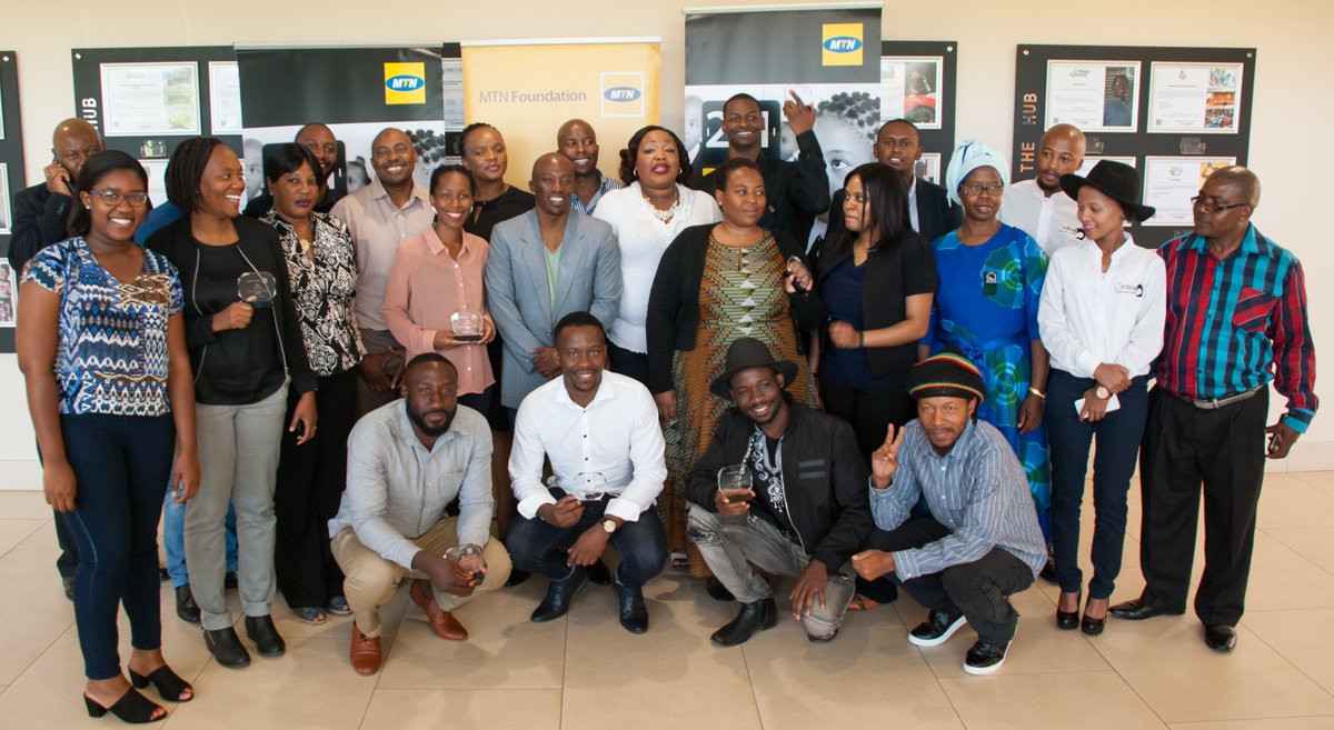 Datacomb tweet media