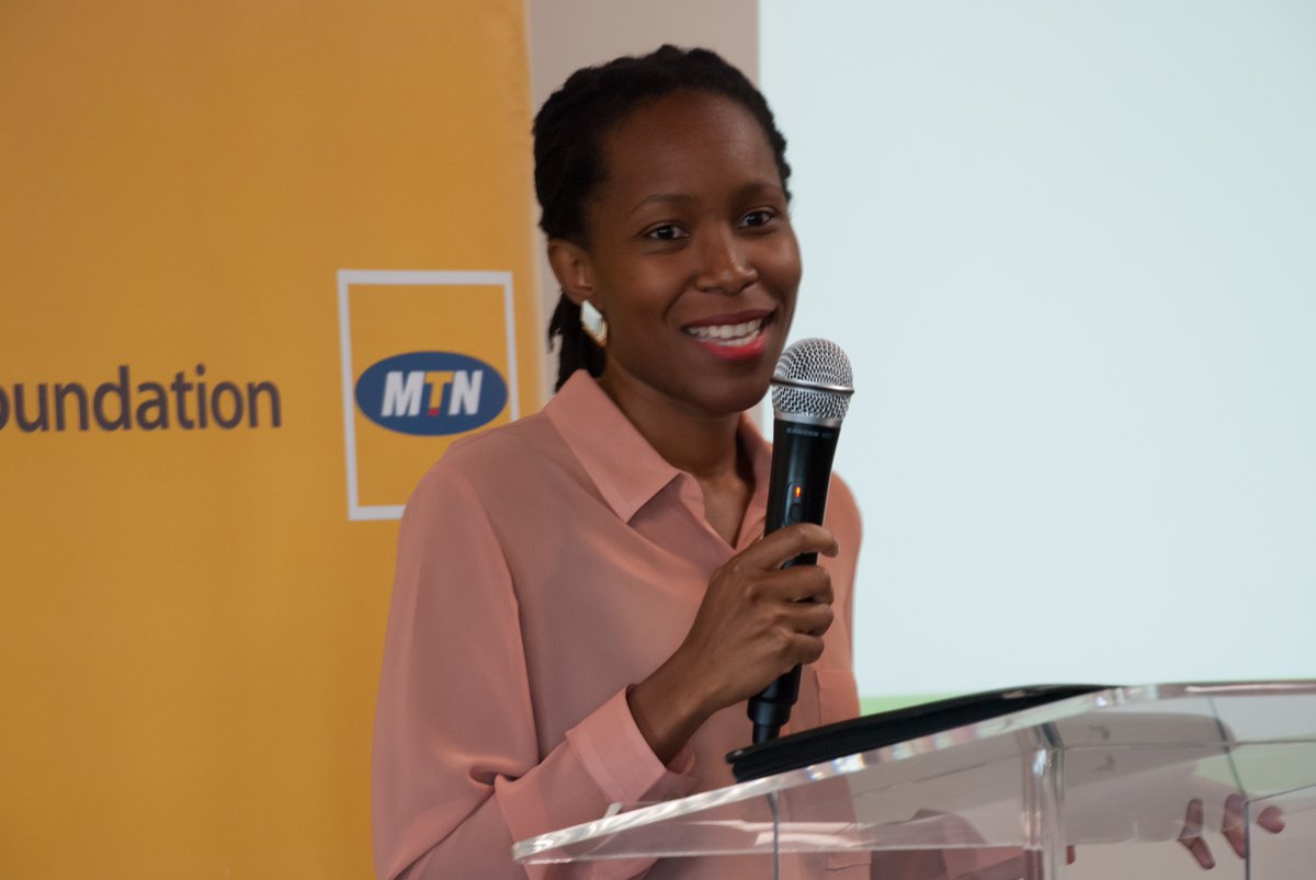 Datacomb tweet media