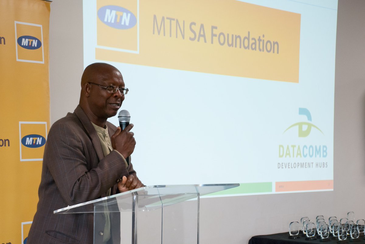 Datacomb tweet media