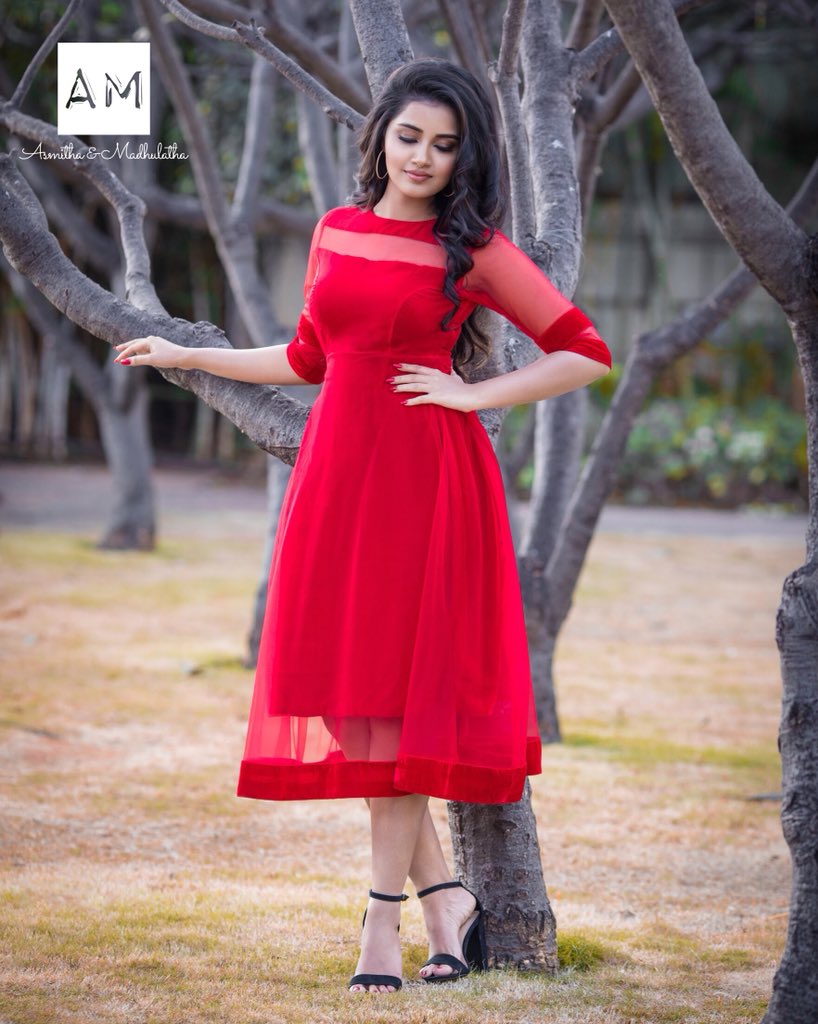 anupama in western dress