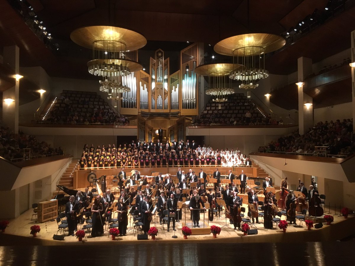 FundacionORCAM's tweet photo. Quiero dar las gracias a todos los que nos acompañasteis en el concierto del pasado martes 5 de diciembre en el #AuditorioNacional #EspecialNavidad. Una velada navideña magnífica, enhorabuena a todos nuestros músicos participantes @ORCAM_Madrid @jorcam_ @SebastiaPeris VíctorPablo https://t.co/uSnPhXjTM0