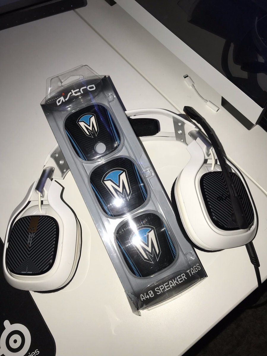Verszq's tweet photo. Doing a LIMITED EDITION @MindfreakPro Astro A40 Speaker Tags Giveaway!! Trying to reach 600 Followers, Follow and Rt To enter, announced on the 15/12/17 #lfsanzcod #giveaway https://t.co/0nvOhIgZVf
