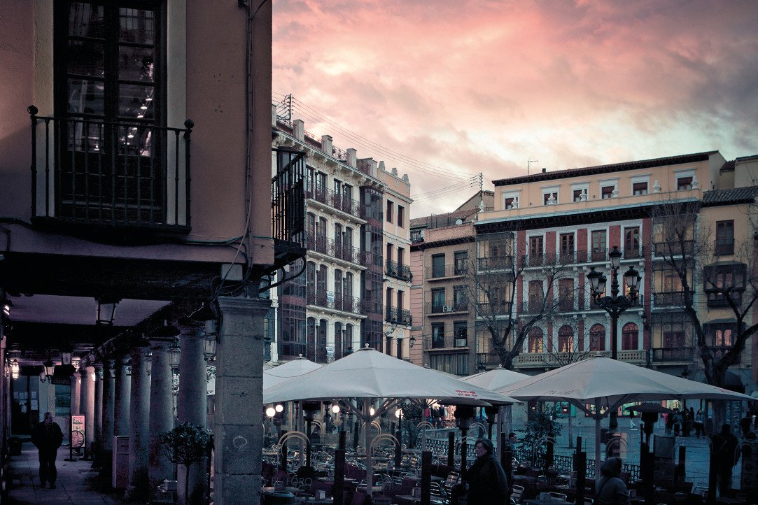 Conoce todo lo que puedes hacer estos días en #Toledo en nuestra agenda cultural toledo.es/agenda/ 😊 

Exposiciones, conciertos, belenes, actividades para niños, rutas... 

⭐️Disfruta del puente en la ciudad de las Tres Culturas ⭐️

📸: <a href="/DavidUtrilla1/">David Utrilla</a>