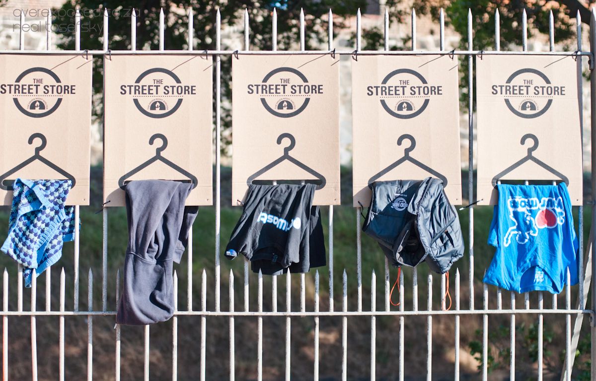 Going to the <a href="/CapeTown7s/">HSBC SVNS Cape Town</a> and keen to do something good for the less privileged? Check out this video to see what <a href="/TheStreetStore/">The Street Store</a> is all about, then bring your donations on Sunday between 10h30 and 2pm, outside the Salesian Institute on Somerset Road. youtube.com/watch?v=TU2Jwn…