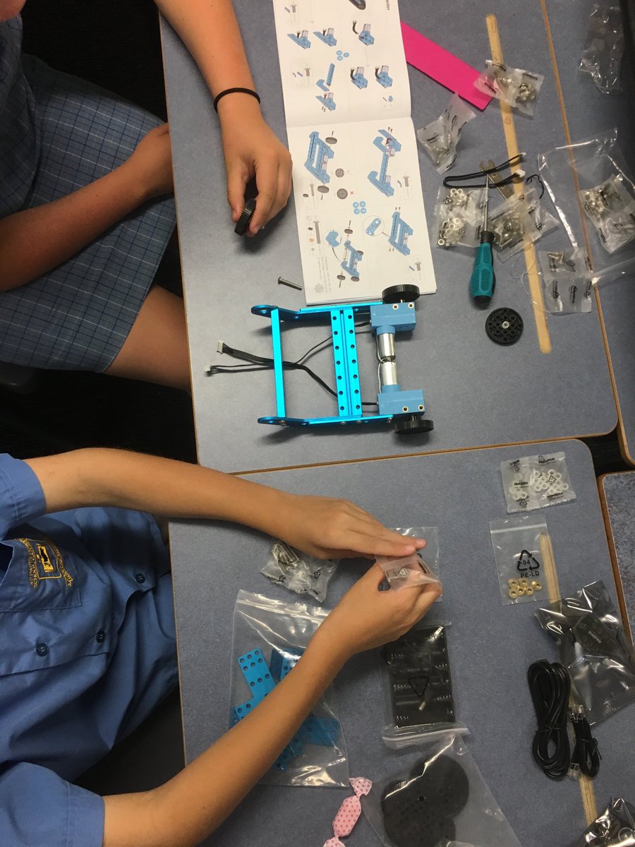 gregcumming03's tweet photo. Year 6 building mBots. Will code them next week. #Robotics #stpaulsgateshead #MakerSpace #learningtotheend https://t.co/1vTSt4aWql