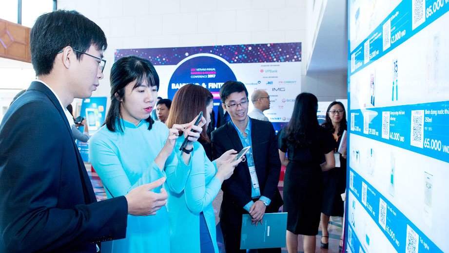 _tmasolutions's tweet photo. Foreign conglomerates have poured hundreds of millions of dollars into Vietnamese fintech firms, as more bank-fintech cooperation agreements have been signed recently. 
https://t.co/trSpreldiq https://t.co/5NetO8Ths2