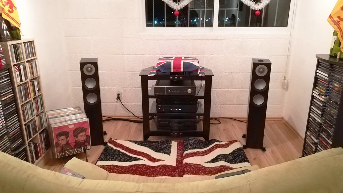 monitor audio 200 silver