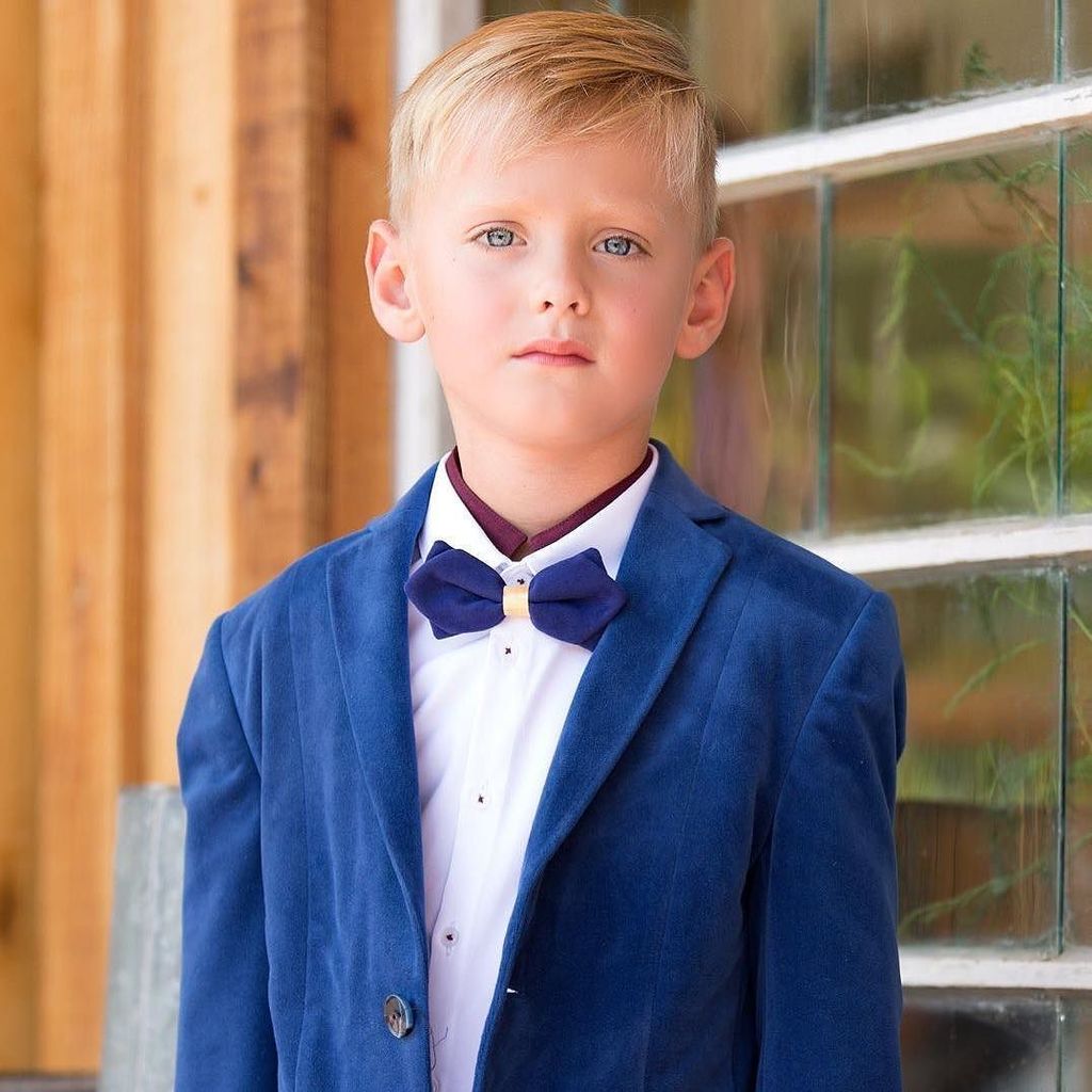 Complete the look with our velvet Dapper Bows!! ⠀
#boysfashion #boyfashion #trending #trends #boystyle #boyswillbeboys #boysaccessories #accessories #hairaccessories #fallfashions #winterfashion #velvet #velvetbowtie #bowtie #bowties