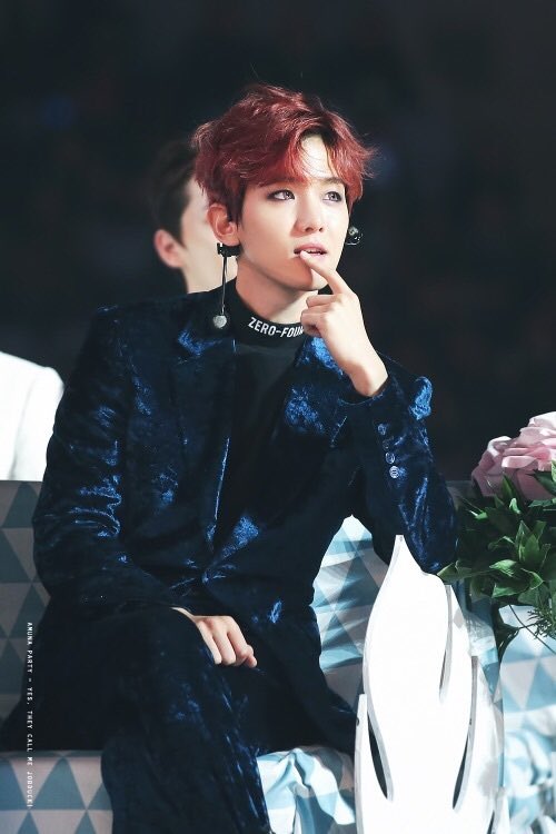 foaming99's tweet photo. Baekhyuneeee 😻 #EXOLSelcaDay https://t.co/IClp8eH7C0