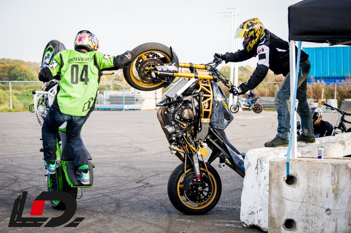 LDMotorcycles's tweet image. Another great shot from Round 3 of the British Stunt Championship
@LeePacmanBowers getting some help 😂