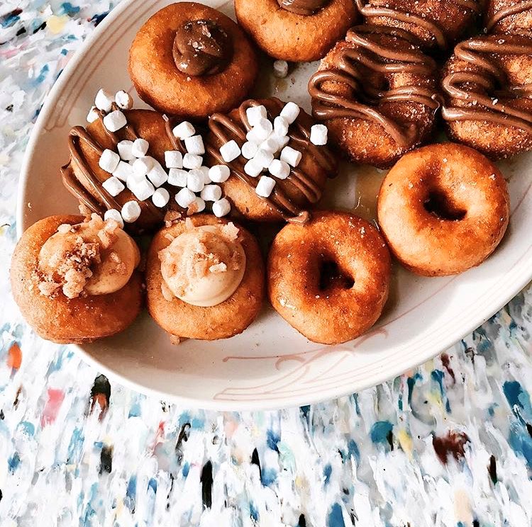 PipsOriginal's tweet image. Real talk: 
A. Keep the sweet potato pie around through Christmas. 
B. dream up a special holiday seasonal.

• Pic Andie Jael