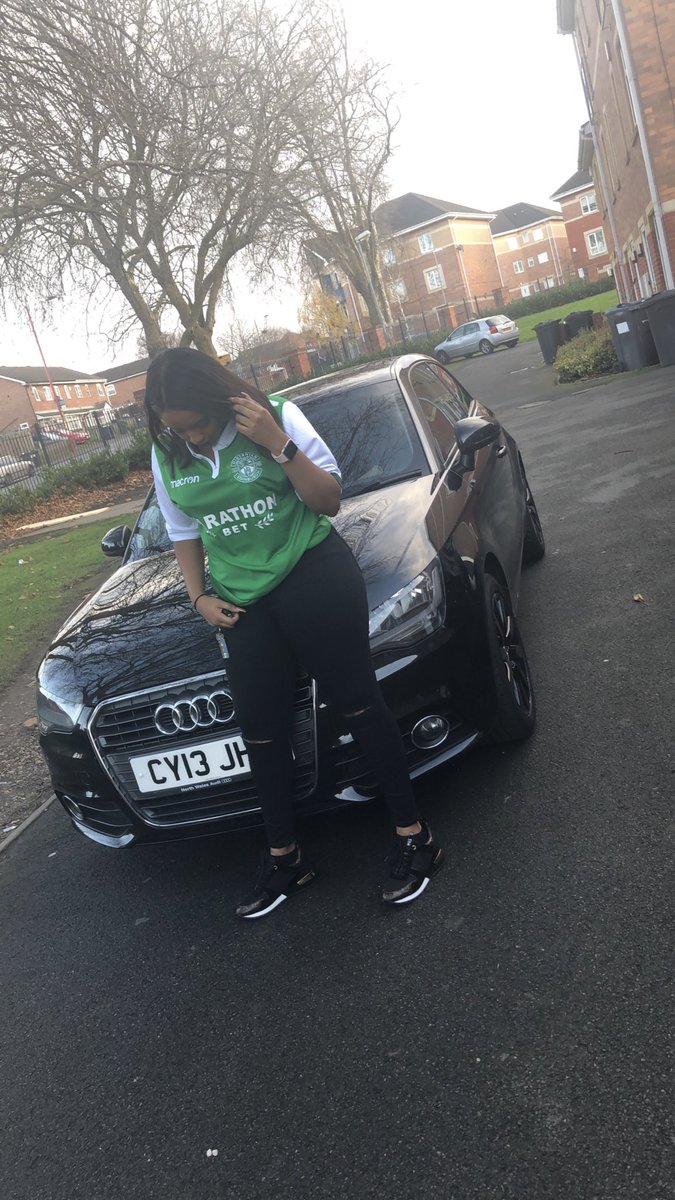 21hibs tweet picture