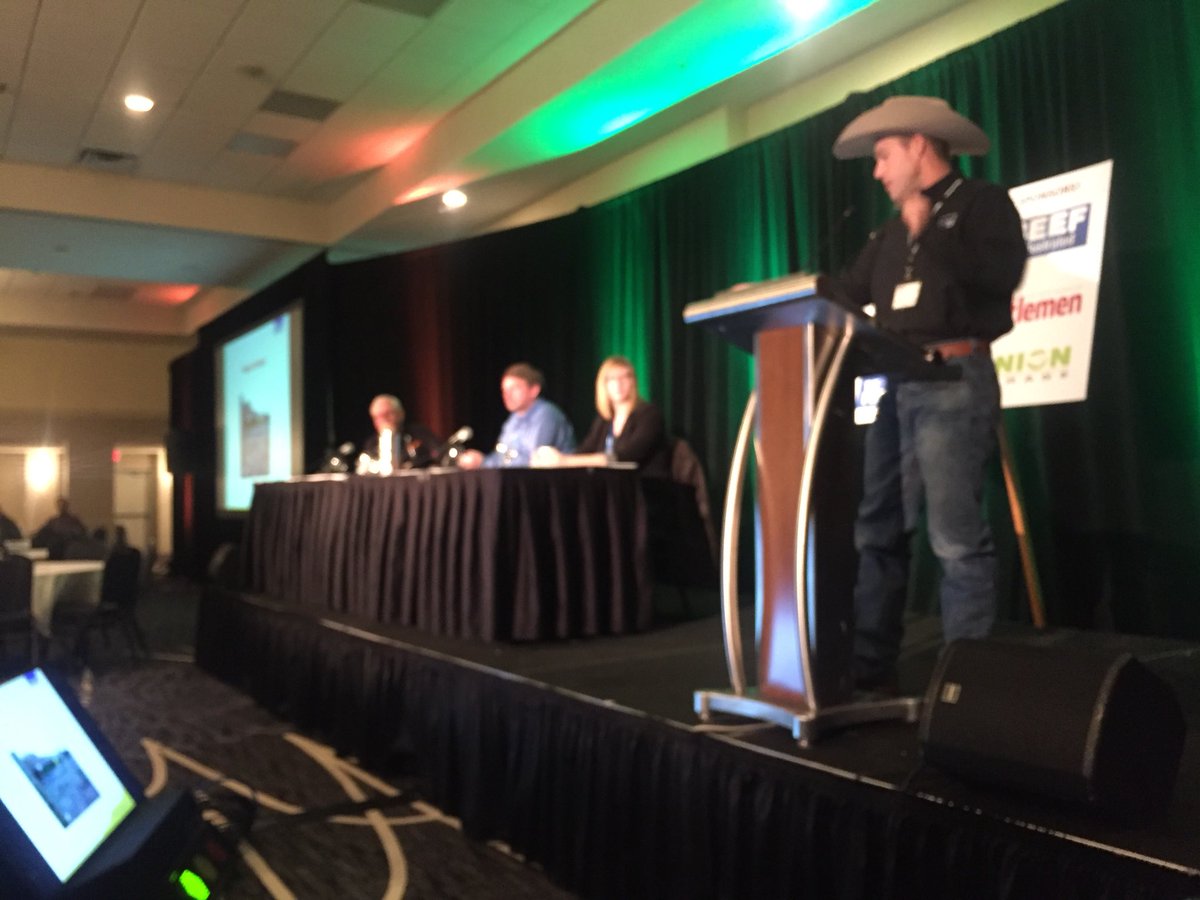 Nora_Paulovich's tweet photo. Jason @trutest_US_Can Garth @GallagherNAand Marvin #sundogsolar going thru the basics of fencing and water #wccshg2017 https://t.co/wlUCMnCN6l