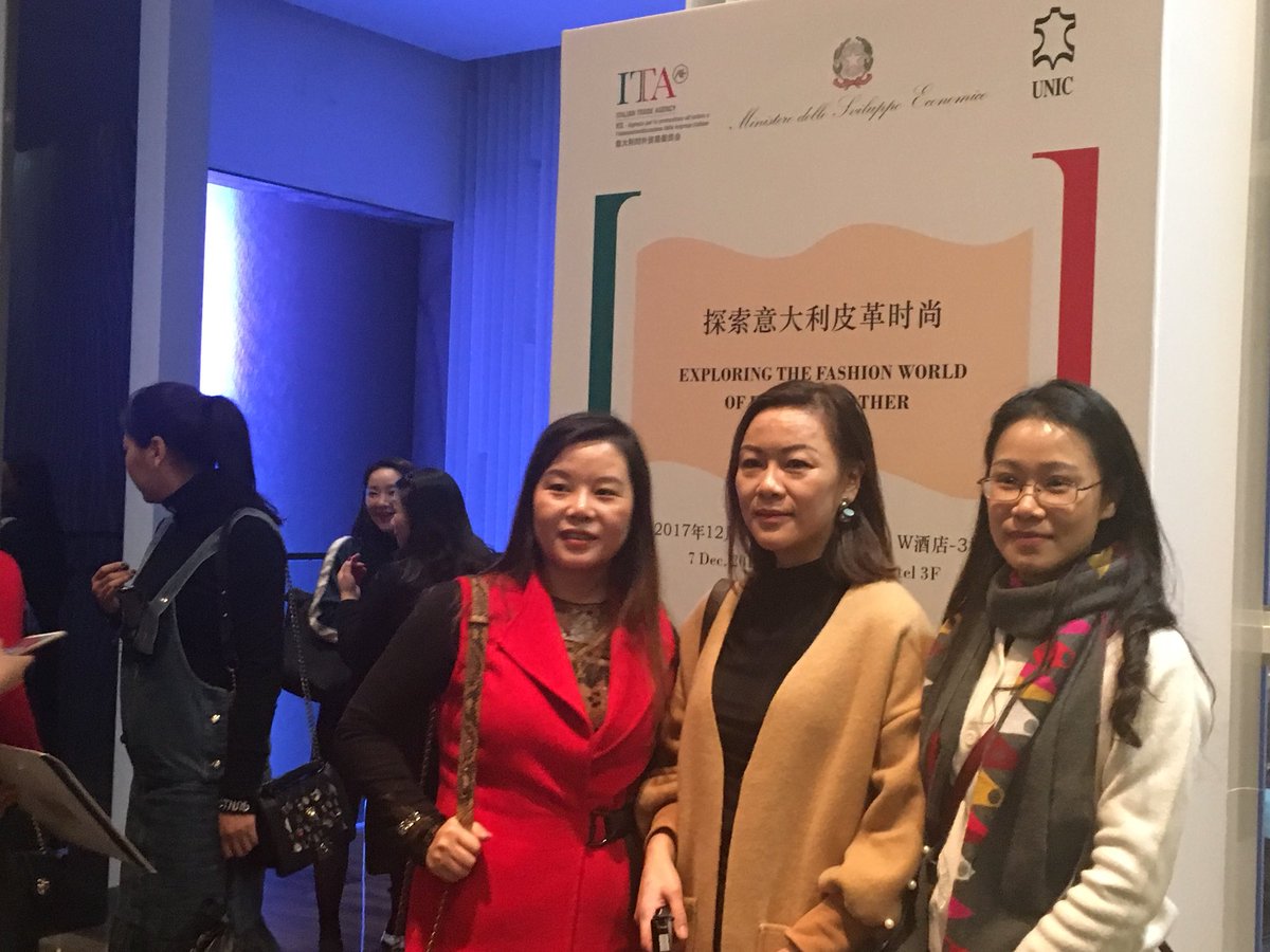 ITAPechino's tweet photo. #pelle #italiana lavorata per industria #cinese. Un’altra #eccellenza #MadeinItaly 🇮🇹 presentata in #Cina 🇨🇳. #Bravo @ITACanton_ and #Unic  grazie a #Consolato #Generale #Canton https://t.co/DzqPjnhSVH