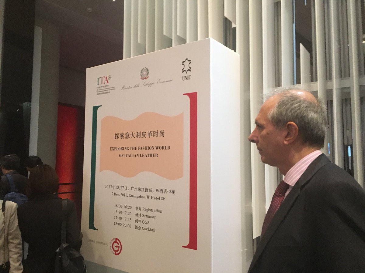 ITAPechino's tweet photo. n. 2 - #pelle #italiana lavorata per industria #cinese. Un’altra #eccellenza #MadeinItaly 🇮🇹 presentata in #Cina 🇨🇳. #Bravo @ITACanton_ and #Unic  grazie a #Consolato #Generale #Canton   Ed oltre 200 operatori cinesi! https://t.co/lUBPamLkey
