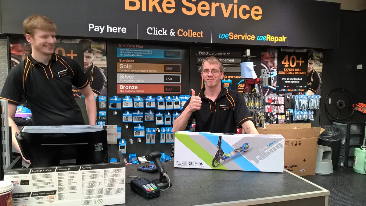 Bails_23's tweet image. Thank you #Halfords #Cleveland store for donating these presents for the children of Veterans in #Manchester where the DIY SOS team &amp;amp; volunteers transformed a street of abandoned houses &amp;amp; handed them to veterans who suffered horrendous injuries during recent conflicts