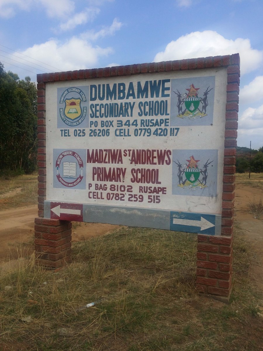 ZIMSWAP's tweet photo. Dumbamwe Secondary School are taking part in the project #ZIMSWAP #DumbamweSecondarySchool #ChangingLives #Farming #Agriculture #AgricultureLife #CleanWater #WaterProject #Irrigation #EndPoverty #MakePovertyHistory #Zimbabwe #Africa https://t.co/aBlwUxiTso