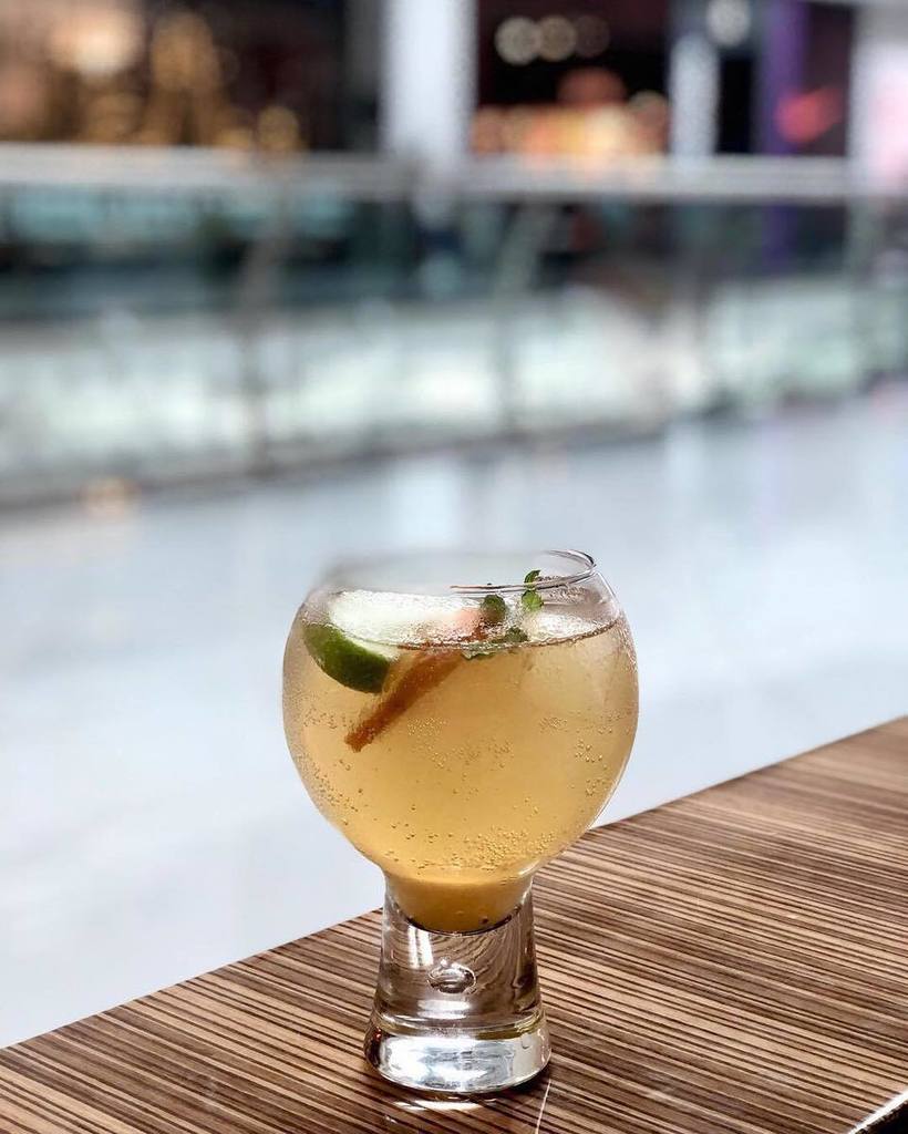 YummyWafflesOM's tweet photo. كن كمشروبك دائما في حالة تجدد وانتعاش Be as bubbly as your drink.
.
.
.
#bubbly #fresh #refreshingdrink #dessert #yummy #muscatfood #yummywaffles #muscatrestaurants #yummywafflesom #muscat_ads #muscat #coffee #shakes https://t.co/DbiUuttJTc https://t.co/o59T2cmPrp
