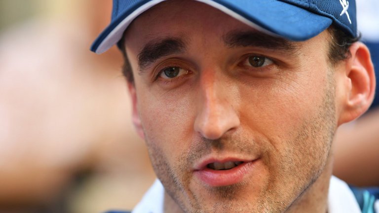 Happy Birthday Robert Kubica !!! Hope to see you next season racing as you know! 