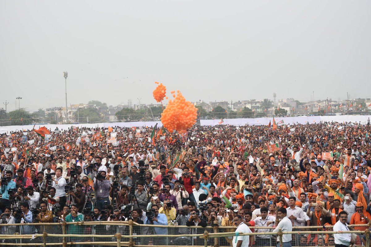 narendramodi's tweet image. Thank you Surat! This vibrant city has given me tremendous affection. Here is my speech at today’s rally. nm-4.com/qcs5