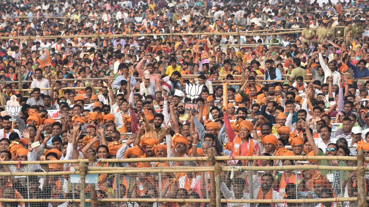 narendramodi's tweet image. Thank you Surat! This vibrant city has given me tremendous affection. Here is my speech at today’s rally. nm-4.com/qcs5