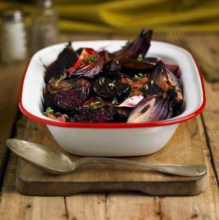 Bu hafta barbeküde kış aylarının en önemli sebzelerinden biri olan kırmızı pancarlı bir tarif deneyelim. 
bit.ly/2nEdNRM
#weberforlife #barbekü #mangal #lezzet #tarif #yemektarifi