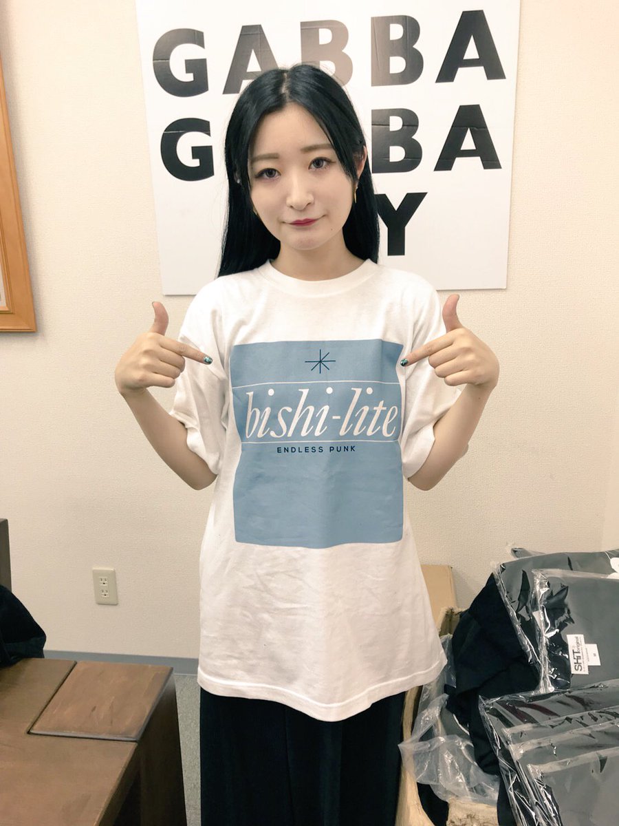 ギフ_包装】 BiSH bishi-lite Tシャツ Lサイズ technicomm.qc.ca