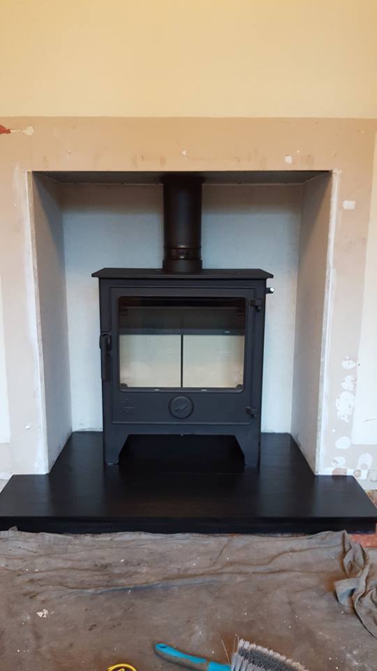 Another recent fit a <a href="/DeanForge/">Dean Forge</a> Dartmoor W5 Woodburner with Riven slate front and back