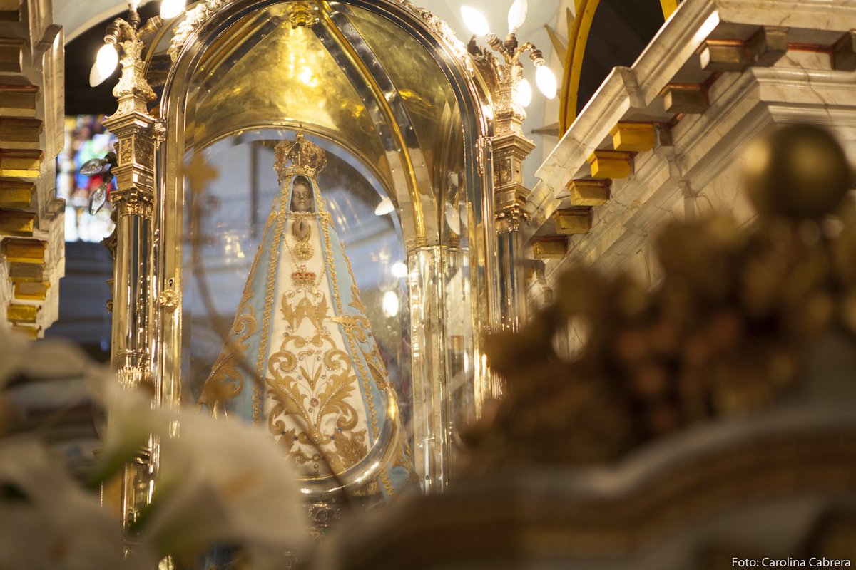 VisitCatamarca's tweet photo. #BuenJueves DIC.8 Procesión en homenaje a Nuestra #VirgendelValle 😌'La #Fé es el motor de la vida' #Catamarca recibe a miles de #Peregrinos 👨‍👩‍👧‍👦Les dejamos info muy útil! en https://t.co/lVfo7wh4iZ #Programación #Recomendación #Hospedaje #PatronaNacionalDelTurismo https://t.co/q3U6BkvYsC