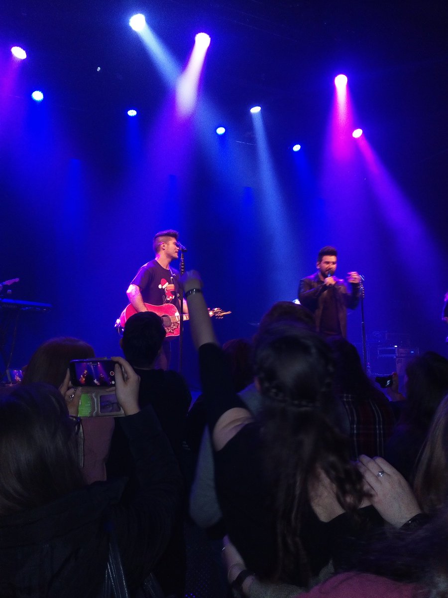 MorganWagon's tweet photo. Absolute brilliant gig last nite in  Dublin @DanAndShay https://t.co/CjY9UkCMsj
