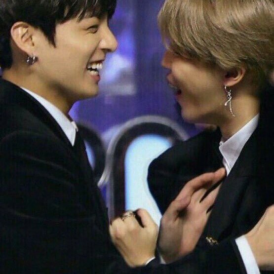 lune_jk_'s tweet photo. 😭😭😭😭😭😭😭
#bts #btsarmy #bangtanboys #jungkook #jeonjungkook #jk #정국 #rapmonste #kimnamjoon #Rm #kimteahyung #v #teahyung #jin #KimSeokJin #JungHoSeok #jhope #parkjimin #jimin #지민 #MinYoonGi #suga #kpop #btslovemyself #방탄소년단 #vkook #jikook #지국 #국민 https://t.co/vJ0a1getf1