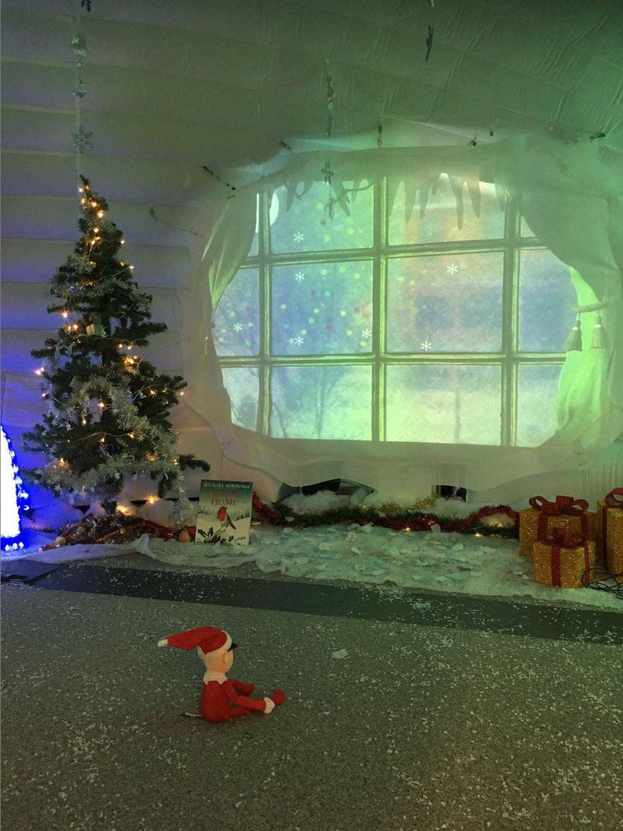 Treloar_TechHub's tweet image. Little Elf is completely at home in our winter wonderland @4Dimmersive pop-up tent, think he has his eye on the presents.