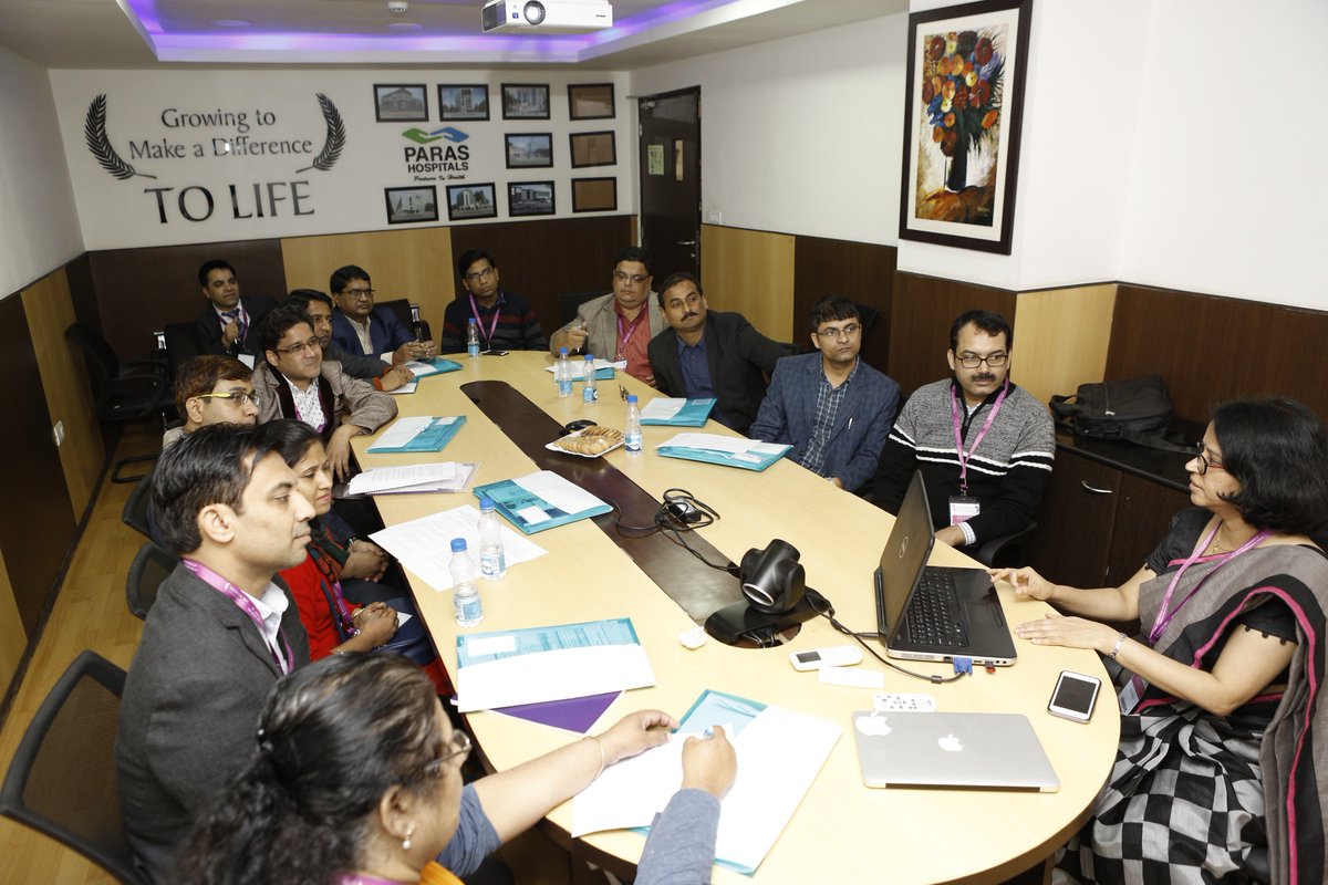 Paras_Health's tweet image. Panel Discussion by Dr. Amitava Sen Gupta, Dr. Vladimiras Chijenas, Dr. Suman Rao, Dr. Monika kausal , Dr. Satish Ghanta and Dr. jay Kishore at #NEOCON2017, @Paras_Hospitals