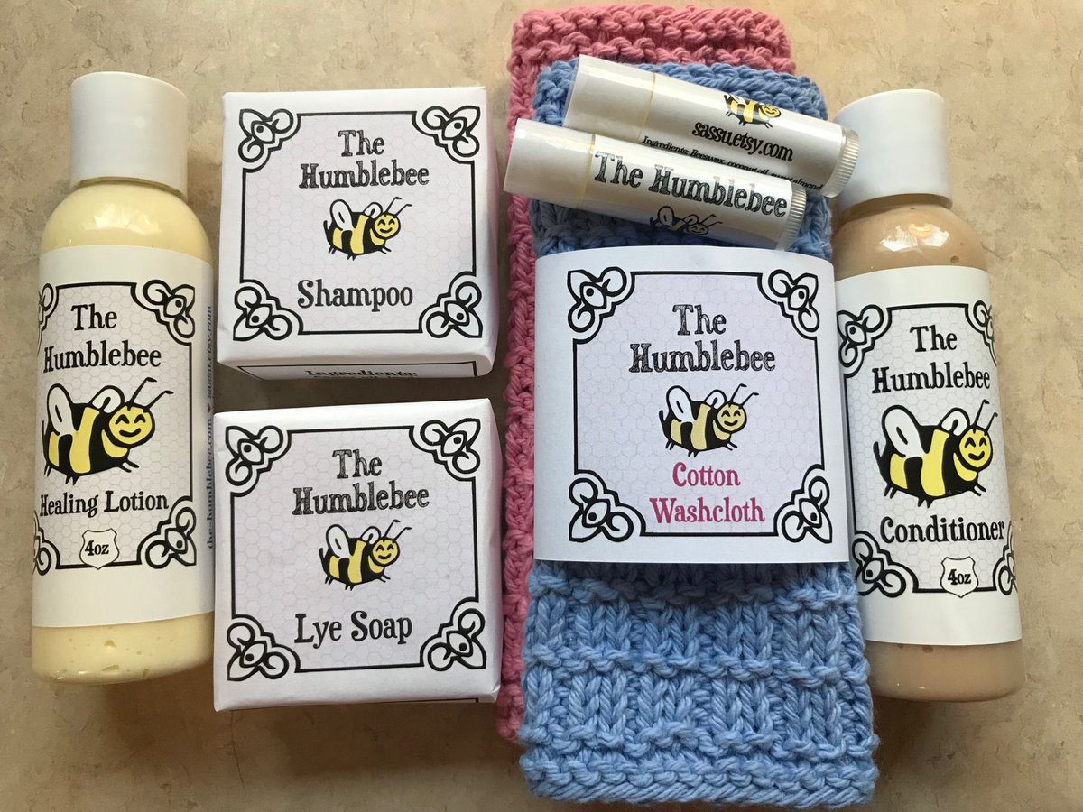 The_Humblebee's tweet photo. There's still time to sign up for our giveaway! 
Follow us on Twitter, Follow us on Instagram, Like our page on Facebook, Sign up for our newsletter, and retweet/share the giveaway on Facebook and/or Twitter. Links in profile
#giveaway #giveaways #Christmas #etsy #giftideas #free https://t.co/VWVBADDrME