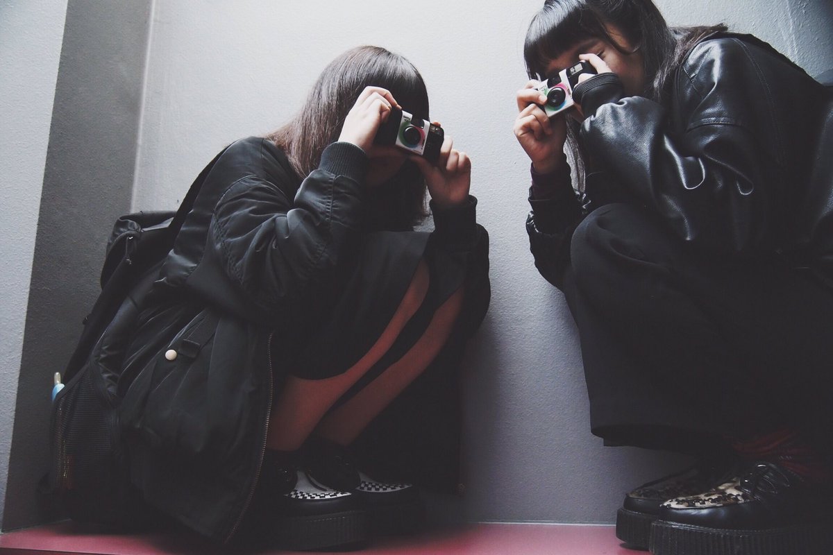 black 
#ブラックコーデ 
#古着 
#養老天命反転地 
#写真好きな人と繋がりたい 
#ファインダーの越しの私の世界