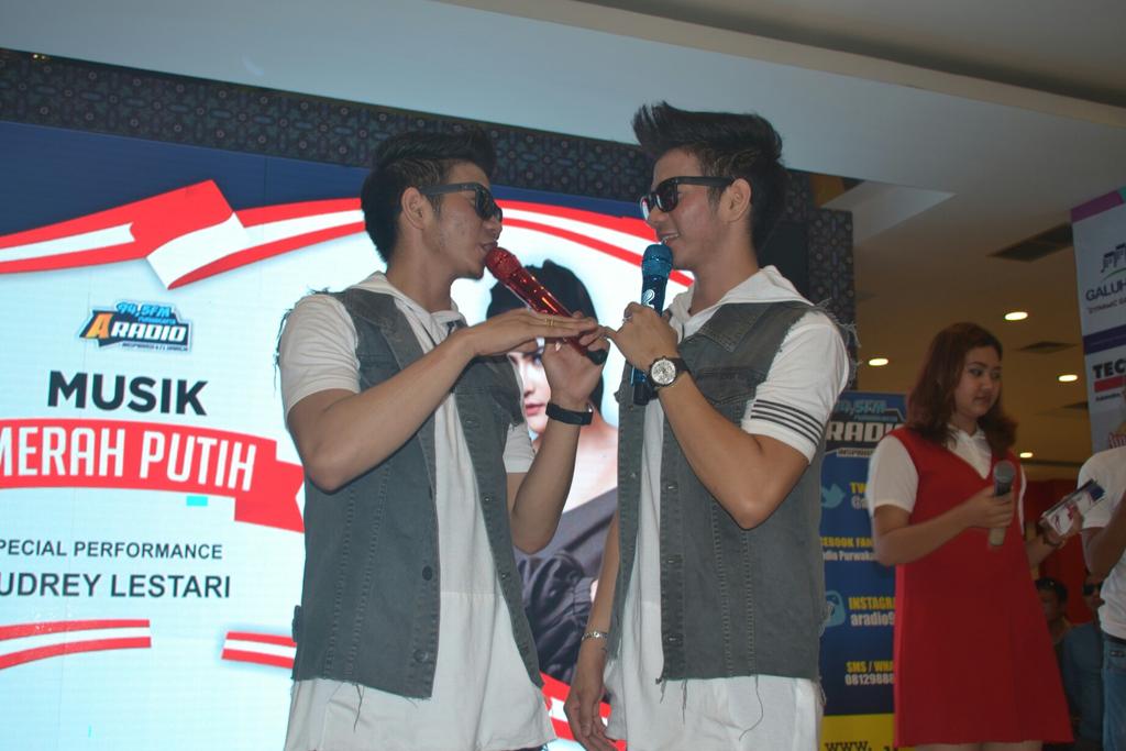 Ingattt ini gak bang? <a href="/DA2_Rizki/">Rizki 2{R} Real</a> <a href="/DA2_Ridho/">Ridho 2{R}</a> hehe
BISMILLAH KIDHO DI ADI 2017