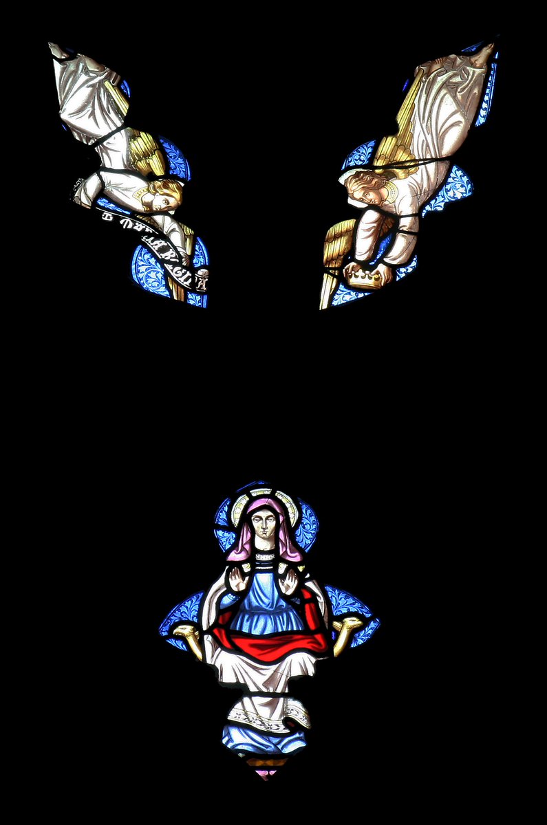 whatsonSMCSheff's tweet photo. Have you noticed these tiny angels on the top of the East Window? 

#StMariesAngels #Sheffield https://t.co/wagVCcXAlE