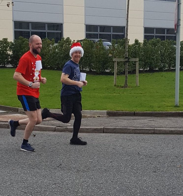 atTheCentre's tweet image. Team @birchwood_park are doing well so far! Even if some of them do stop to pose for the cameras 😁 #FestiveFunRun #ITSAPARKLIFE