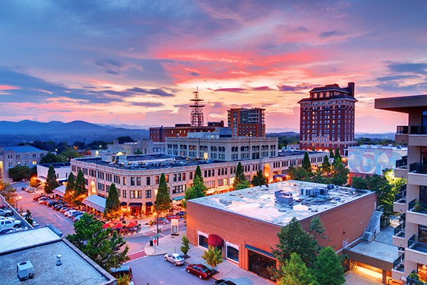 YonderNC's tweet photo. Thrilled to be on this list! Book your winter mountain vacation today. We would love to help you plan a perfect romantic stay in one of our luxury cabins or loft apartments. https://t.co/95wgCo4WnG
#yondervacation #avluvers @VisitAsheville https://t.co/JKsv8EJH8H