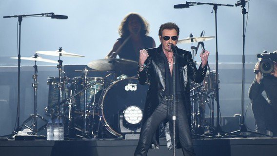 france3Bretagne's tweet image. &quot;Éternel&quot;, &quot;inoubliable&quot;, &quot;homme formidable&quot;... vous rendez hommage à Johnny #JohnnyHallyday france3-regions.francetvinfo.fr/bretagne/etern…