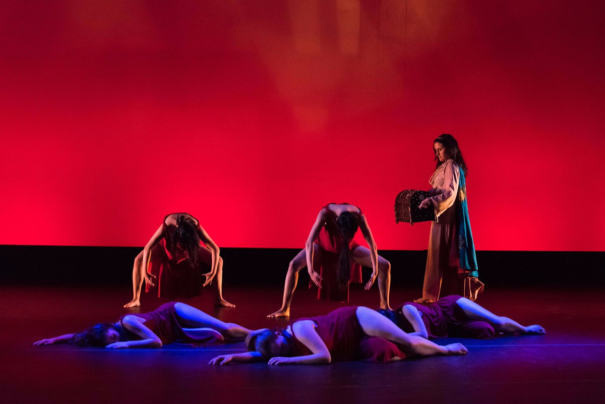DuncanDance's tweet photo. Congratulations to @FandMCollege Dance Company on your Fall 2017 Concert! In the program was a performance of "Pandora and The Furies", choreographed by Isadora Duncan (ca. 1904) and reimagined by Lori Belilove. #throwback 

PC: Sandi Yanisko https://t.co/9S1aRrOSdg