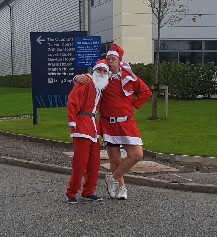 atTheCentre's tweet image. Team @birchwood_park are doing well so far! Even if some of them do stop to pose for the cameras 😁 #FestiveFunRun #ITSAPARKLIFE