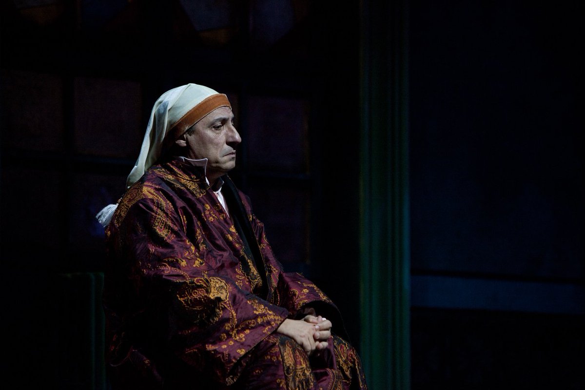 ComuneMacerata's tweet photo. #TLRProsa 14/15 dicembre h 21 #TeatroLauroRossi #Macerata appuntamento #stagioneprosa organizzata da @ComuneMacerata con AMAT @plateaviva. In scena #EmilioSolfrizzi con #Ilborghesegentiluomo #GentediTeatro #Macerata2020 https://t.co/pQqdidXSs5 https://t.co/7Zp3fH3Y8g