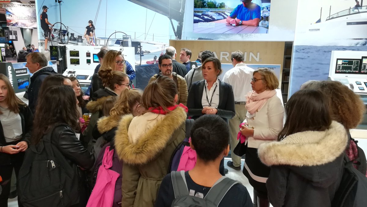 Ellesbougent's tweet photo. #EBMaritime Visite des stands avec 120 collégiennes, lycéennes et étudiantes accompagnées par les marraines @ellesbougent cc #CNBYachts #AltaSails @_DufourYachts_ @Fountaine_Pajot @GarminFrance @EtsJeanneau #LagoonCatamarans @nkemarine @Plastimo @727sailbags @SEAir_gravity https://t.co/7eXueaptWW