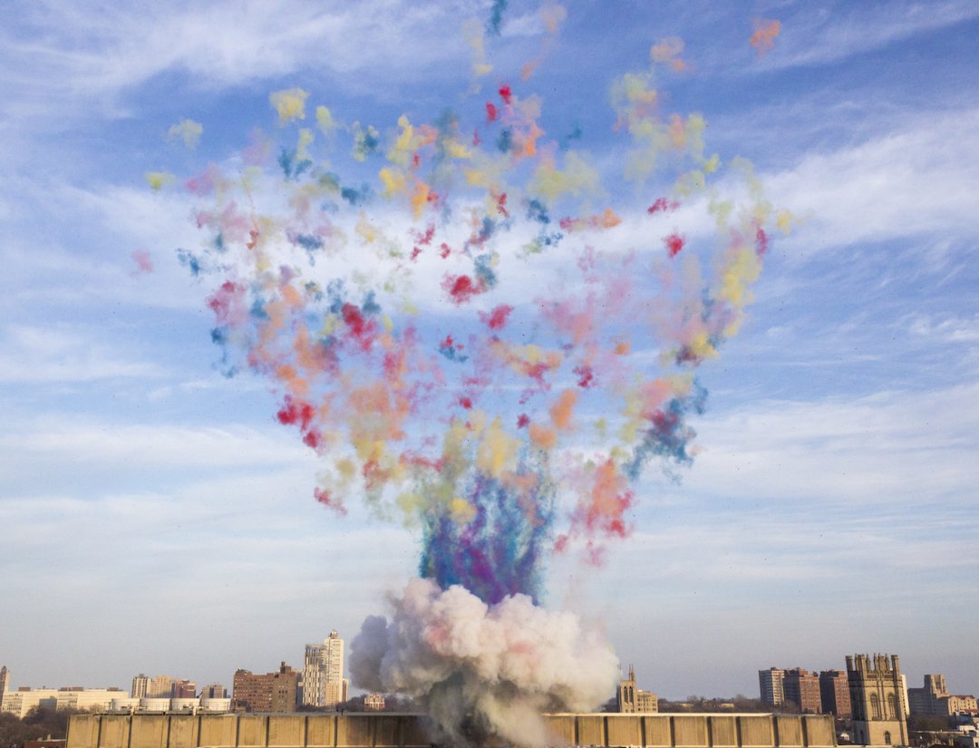 ART2030org's tweet photo. We’re seeing @theglobalgoals everywhere! 🎇🎆
#ThisWeeksFavourite is definitely Cai Guo-Qiang’s “Color Mushroom Cloud”, realized on December 2nd, 2017 at @uchicago
#ART2030 #ArtforGlobalGoals #Goal17 #Goal16
Image: Zoheyr Doctor and Reed Essick, courtesy @CaiGuoQiang https://t.co/czm0kSHnd3