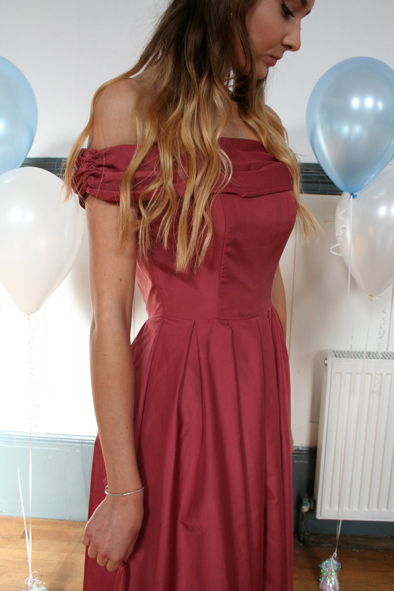 Shop our selection of vintage party frocks perfect for the festive season on our @ASOSMarketplace boutique: marketplace.asos.com/boutique/what-… #vintagefashion #ChristmasParty #vintagedress