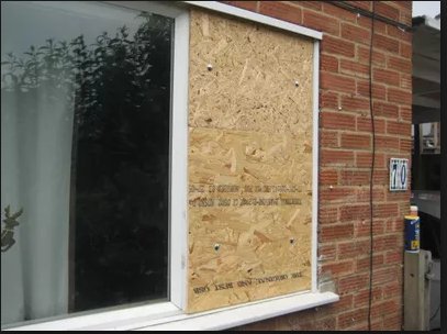 RocketLocksmith's tweet image. Broken window on house in Milton Keynes. Boarded up by Rocket Locksmith last week #locksmith #bedford #miltonkeynes