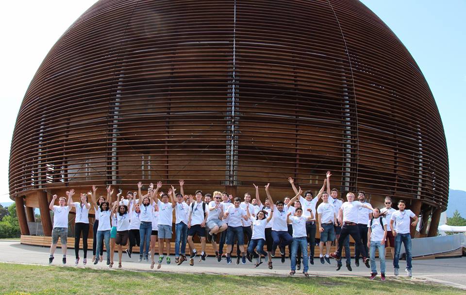 Students, want to spend 9 weeks at CERN working with cutting-edge #computing technologies and leading #IT companies? Apply now for the 2018 <a href="/CERNopenlab/">CERN openlab</a> Summer Student Programme! cern.ch/go/mB6W