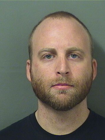 South Florida police officer accused of stealing $6,520 during drug raid bit.ly/2BbSz3Y?utm_so… https://t.co/4lUxuHuH4l